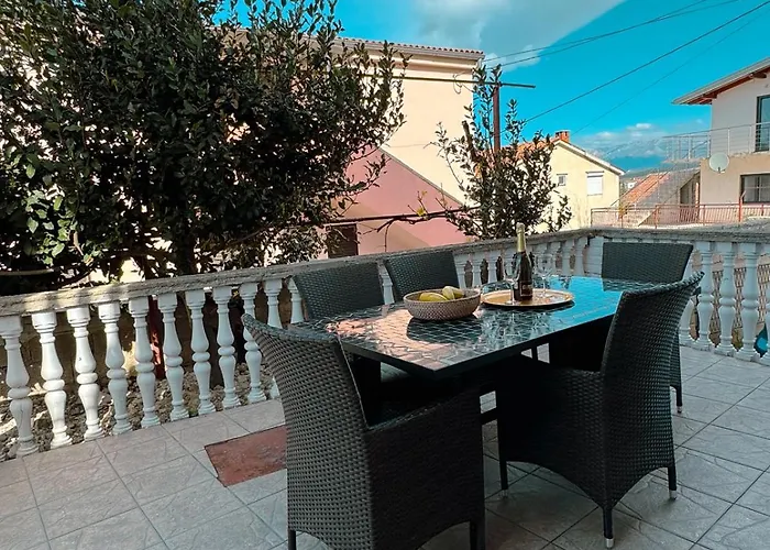 Apartman Sunny Day By Mare Gornji Karin