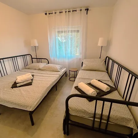 Sunny Day By Mare דירה