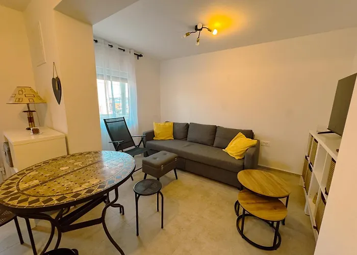 Sunny Day By Mare 아파트 고르니 카린